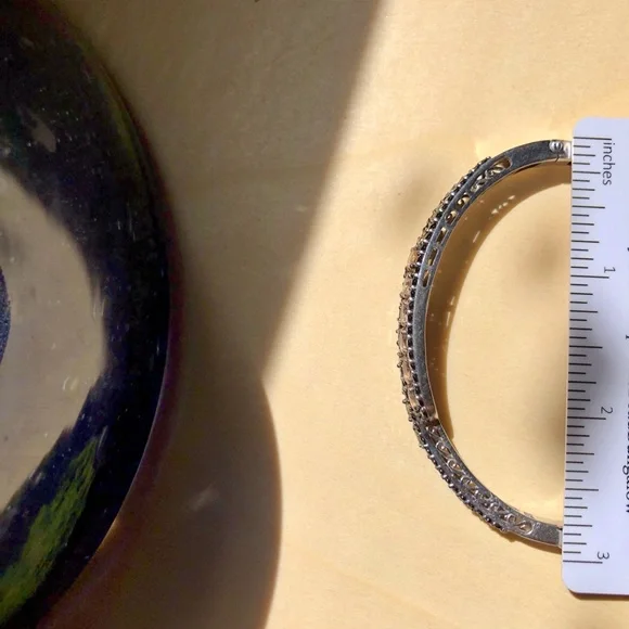 Sterling Andalusite and Black Spinel Clip On Bangle - Picture 11 of 12